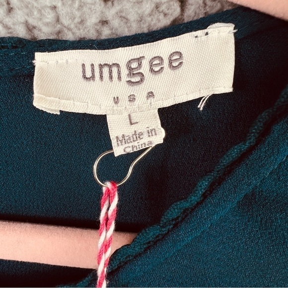 Umgee Blouse Ruffles High Low Hem Dark Green Semi Sheer Bell Sleeves Floral Sz L - Picture 8 of 12